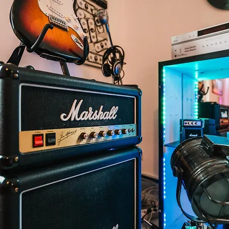 호텔 Oma's Kueche & Quartier *