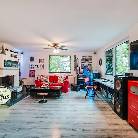 Oma's Kueche & Quartier 호텔 *