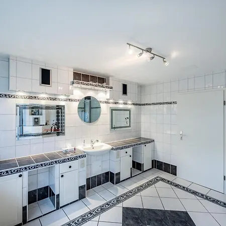 호텔 Oma's Kueche & Quartier *