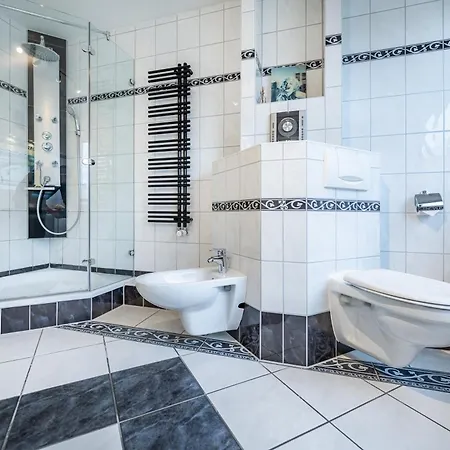 Hotel Oma's Kueche & Quartier *