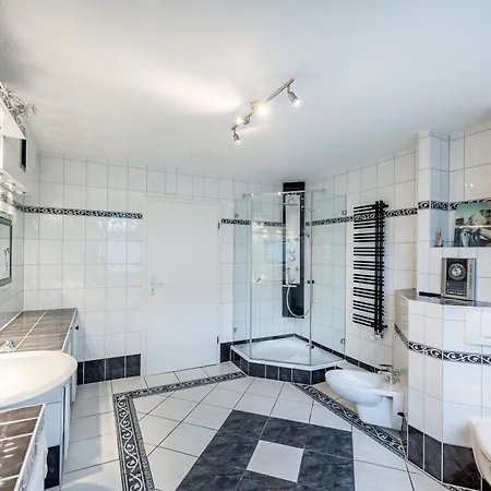 Oma's Kueche & Quartier 호텔 *