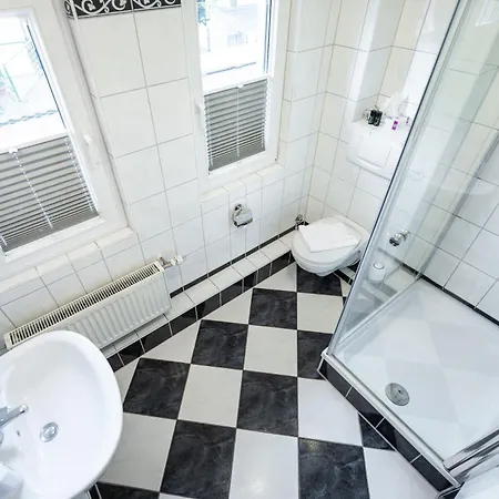 Oma's Kueche & Quartier 호텔 빈츠