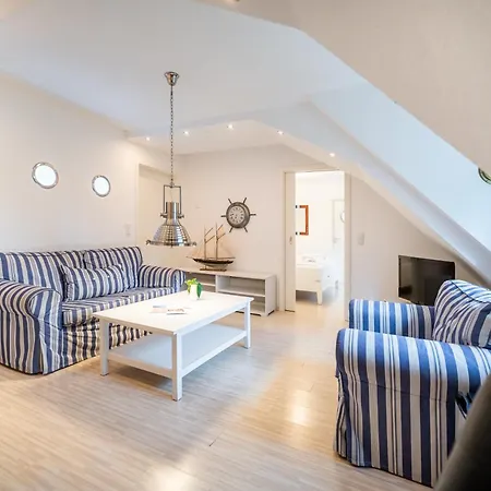 호텔 Oma's Kueche & Quartier *