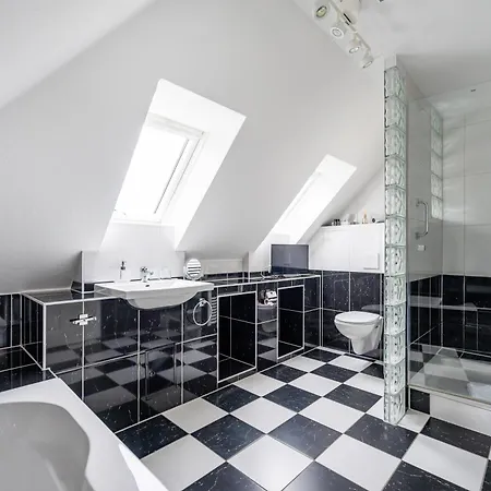 Oma's Kueche & Quartier 빈츠