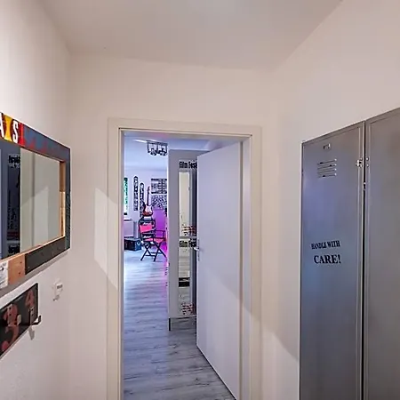 ホテル Oma's Kueche & Quartier ビンツ