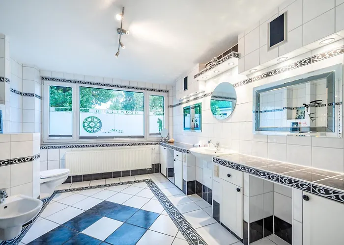 Oma's Kueche & Quartier Otel Binz